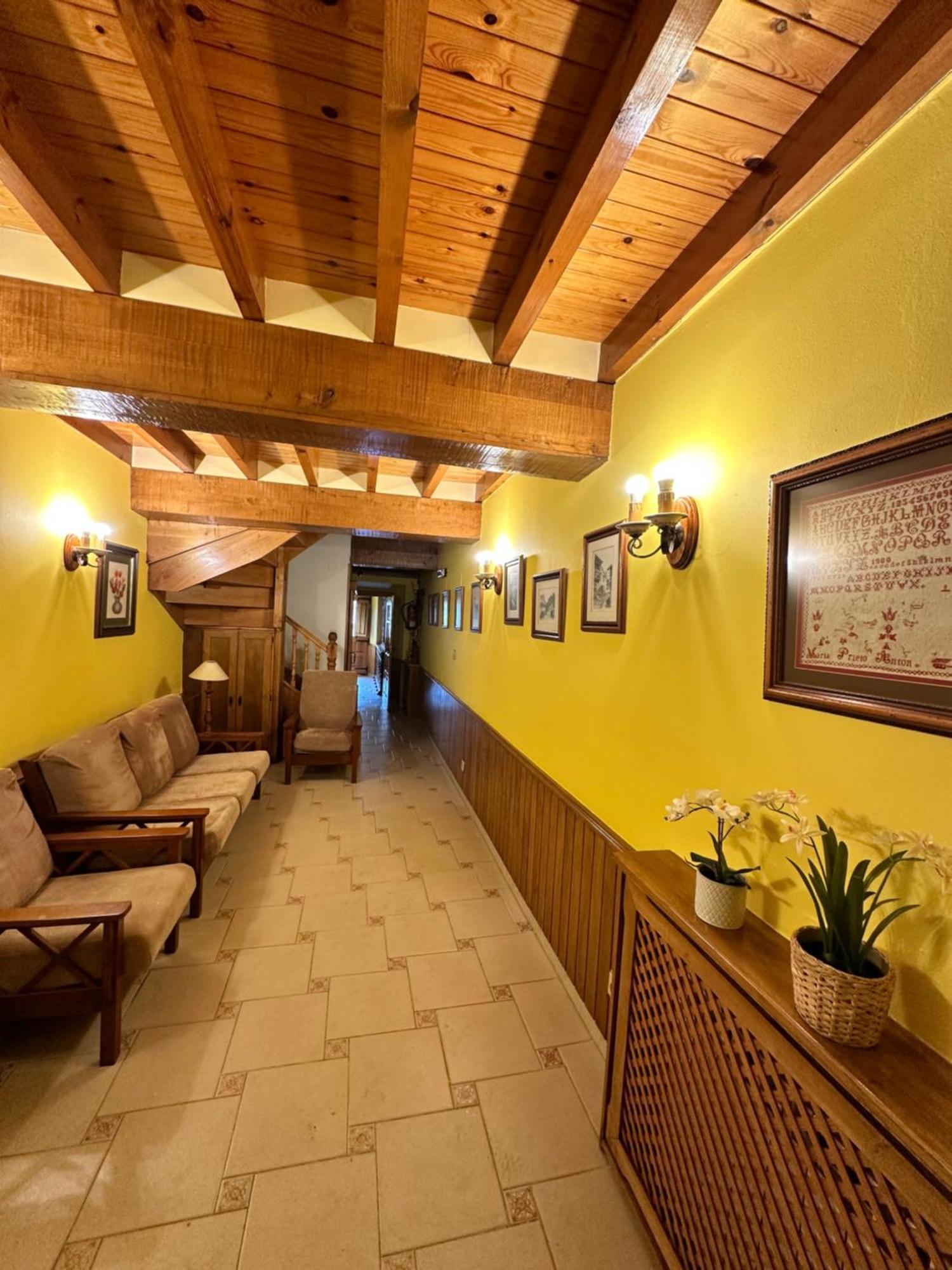Casa Rural El Torrejon Аренас-де-Кабралес Экстерьер фото