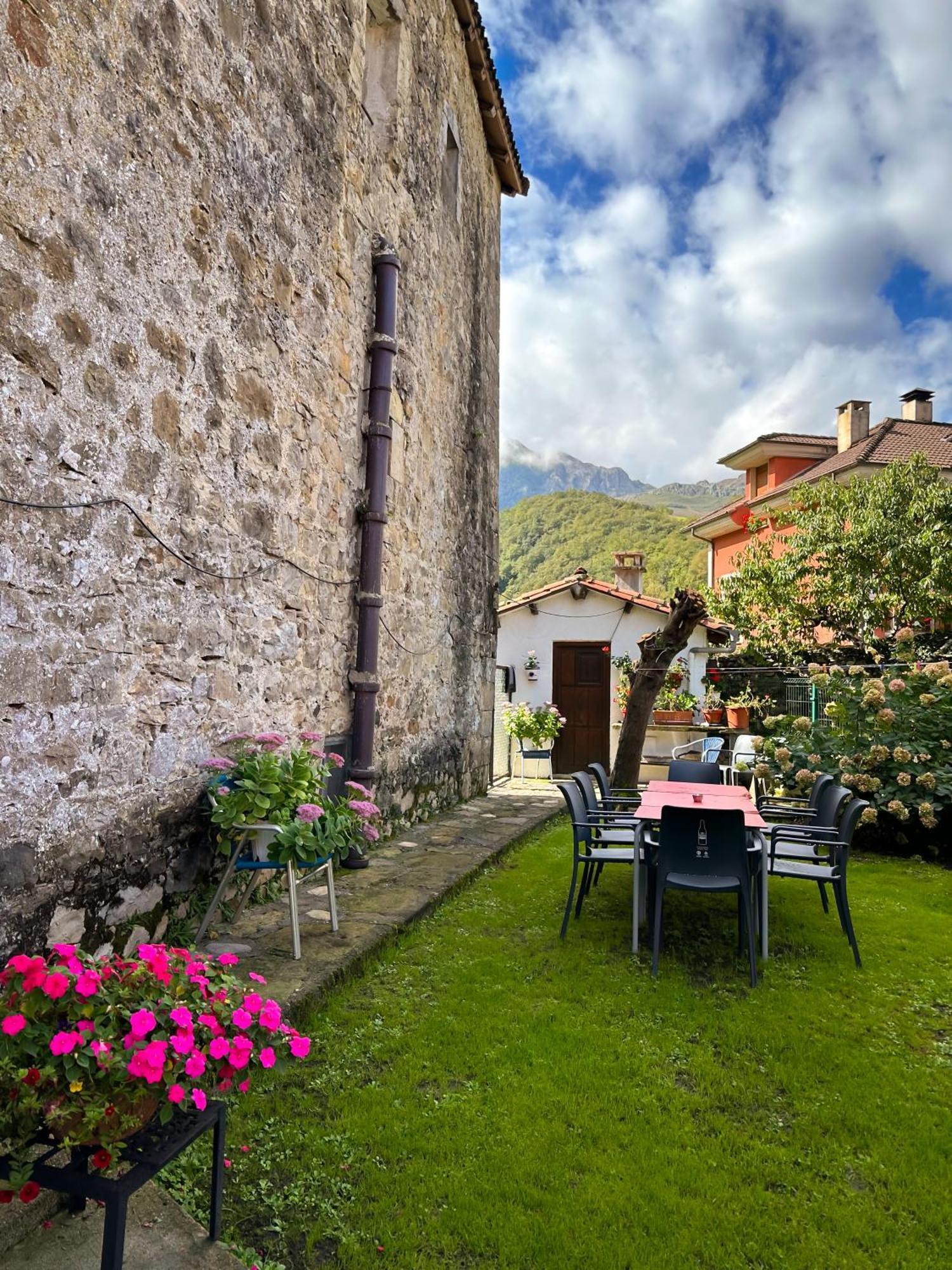 Casa Rural El Torrejon Аренас-де-Кабралес Экстерьер фото